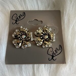 🧡10/$10 Gold and Silver Floral Earrings